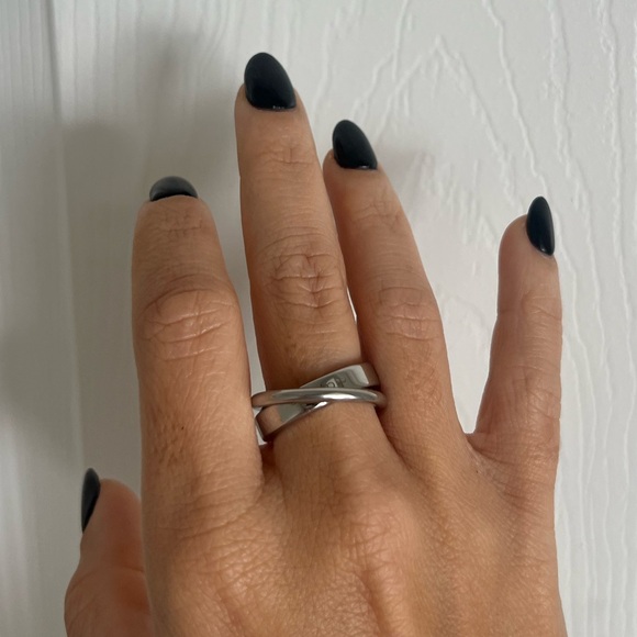 Calvin Klein intertwined ring - Picture 3 of 6